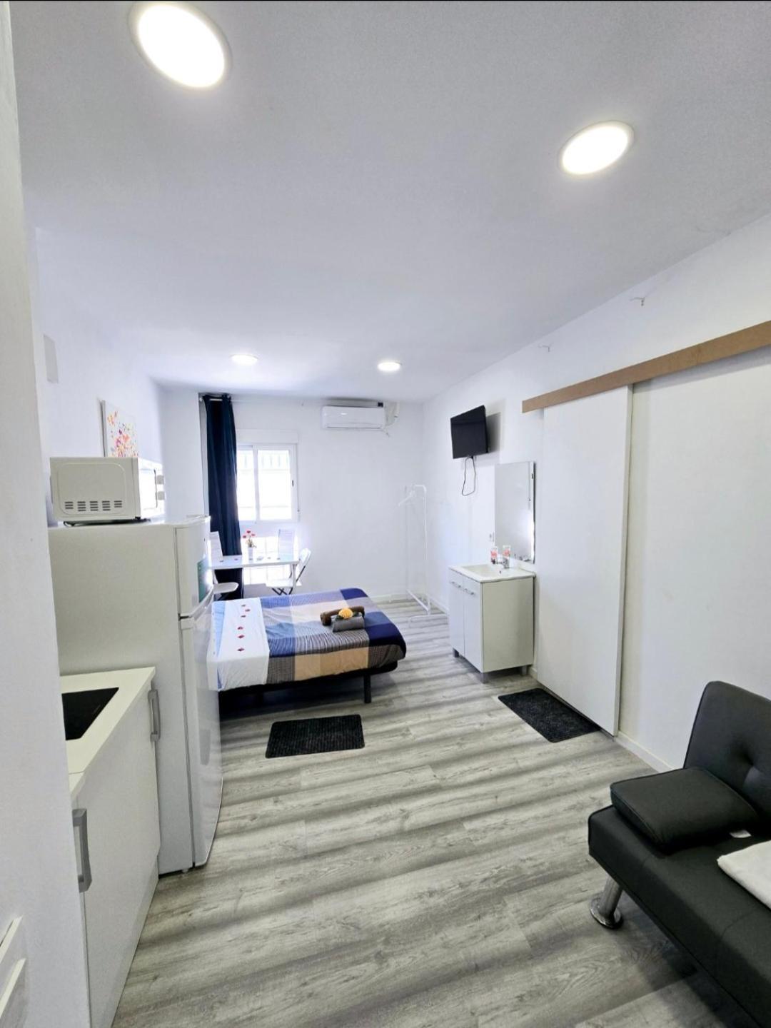 Apartamento Metro Manises Y Aeropuerto Dış mekan fotoğraf