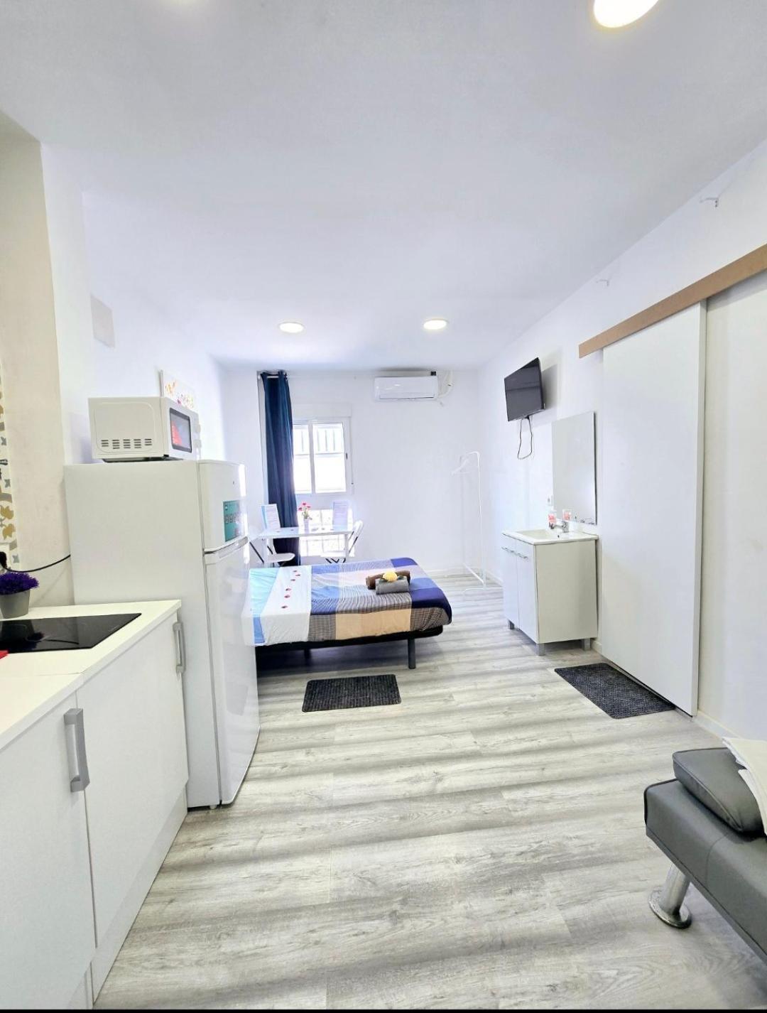 Apartamento Metro Manises Y Aeropuerto Dış mekan fotoğraf